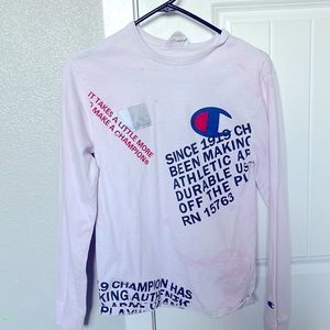 This shirt is nice and I think it needs a new home I don’t want to donate